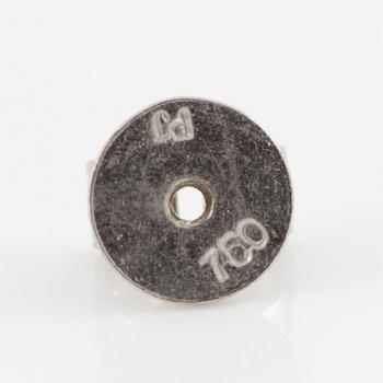 Ett par örhängen 18K vitguld med odlade pärlor och runda briljantslipade diamanter.