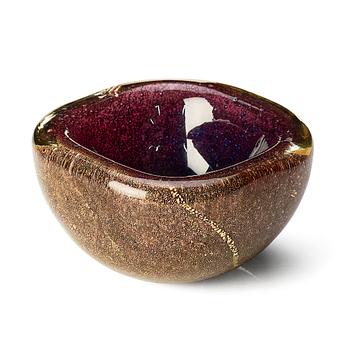 33. Carlo Scarpa, a "Sommerso a bollicine" glass bowl, model no. 3565, Venini, Murano, Italy, ca 1935-1943.