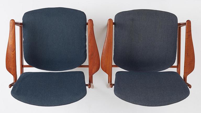 Finn Juhl, fåtöljer, ett par, "FD 136", France & Daverkosen, Danmark, 1950-tal.