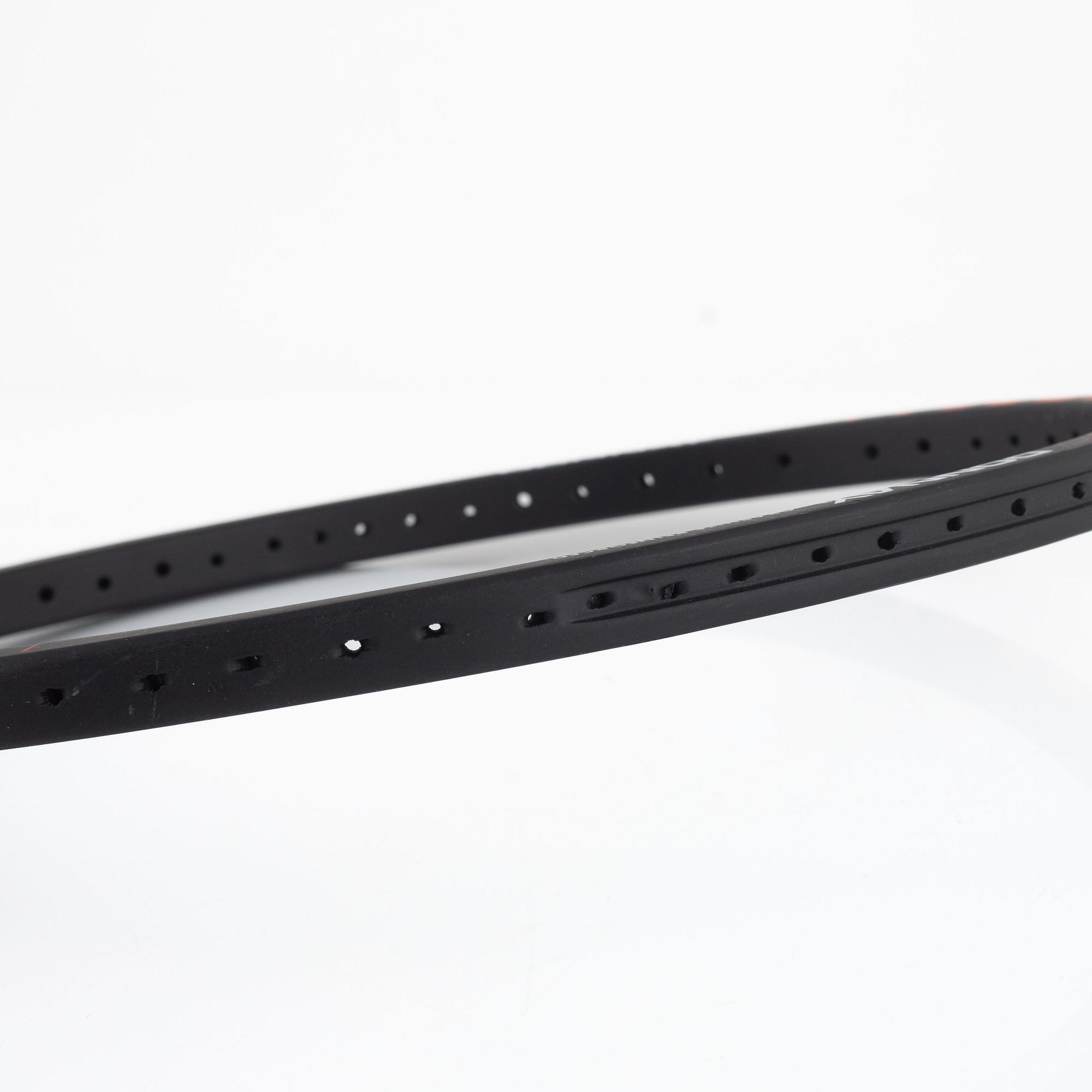 Tennisracket. Signerad Björn Borg. Speciellt framtaget midsized Borg Pro test racket, Graphite-förstärkt.