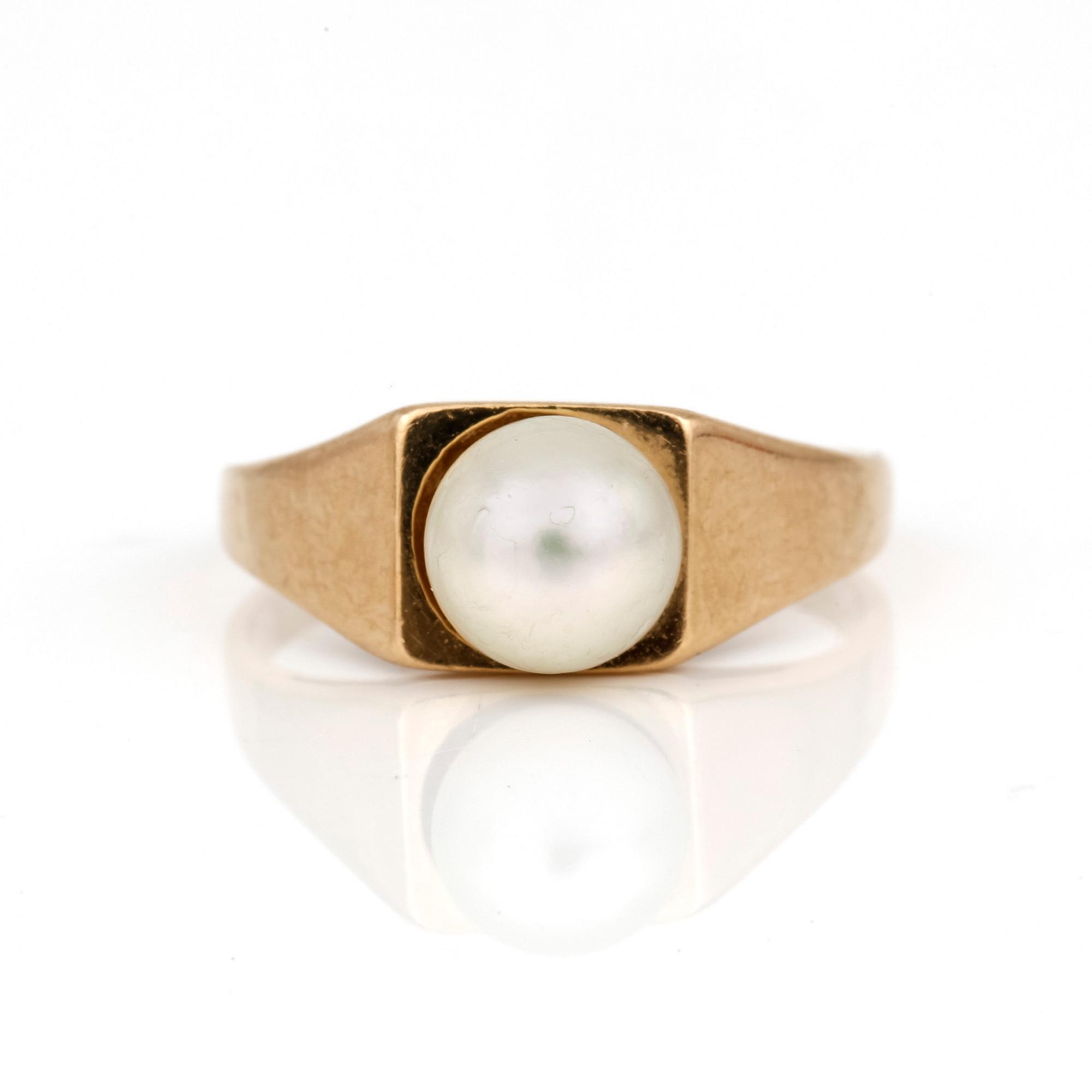 PARTI SMYCKEN, 3 delar, 14 respektive 18K guld, bland annat Gustaf Dahlgren & Co, Malmö, 1957. Vikt ca 13g.