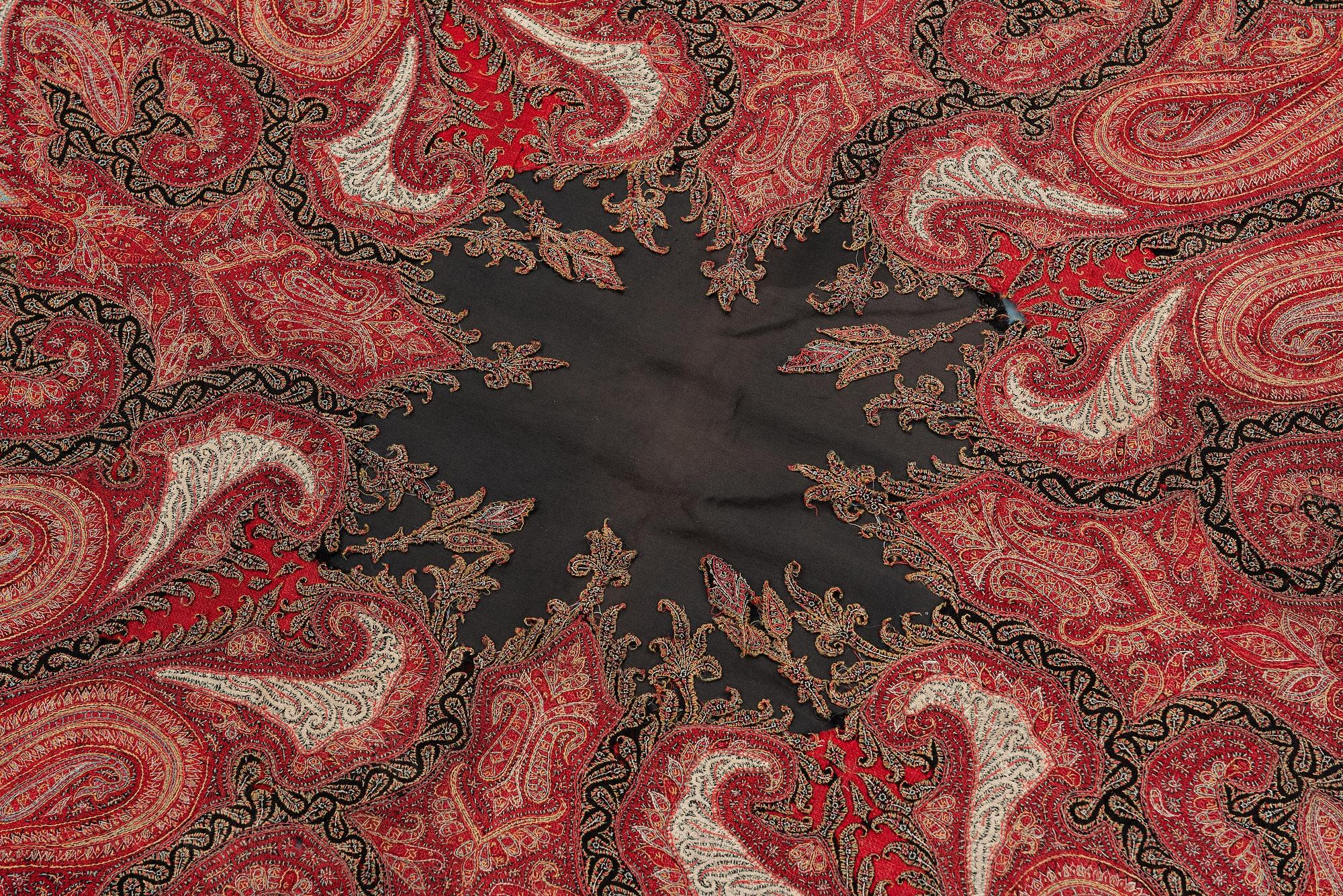 An Indian Kashmir shawl, second half of the 19th century, c. 175 x 175 cm.