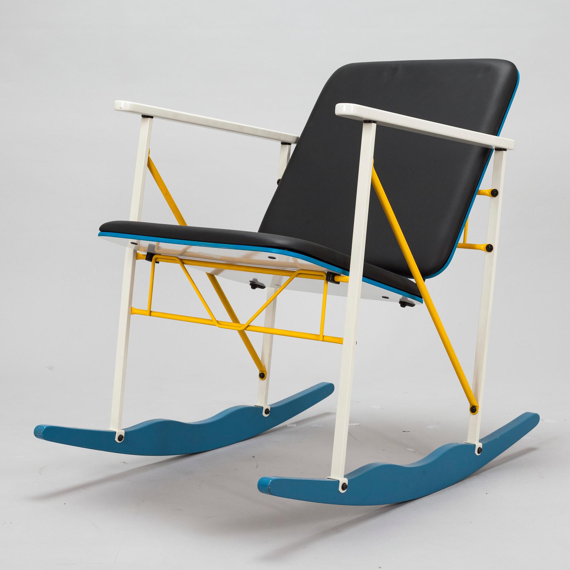 Yrjö Kukkapuro,  gungstol, "A509", Avarte 1980-tal.