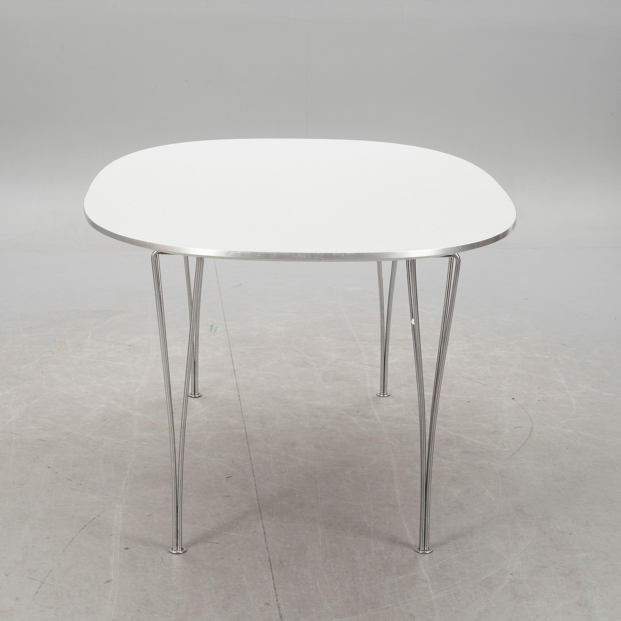 MATBORD, "Superellips" design av Piet Hein och Bruno Mathsson för Fritz Hansen, Danmark.