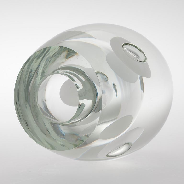 Timo Sarpaneva, A GLASS SCULPTURE.