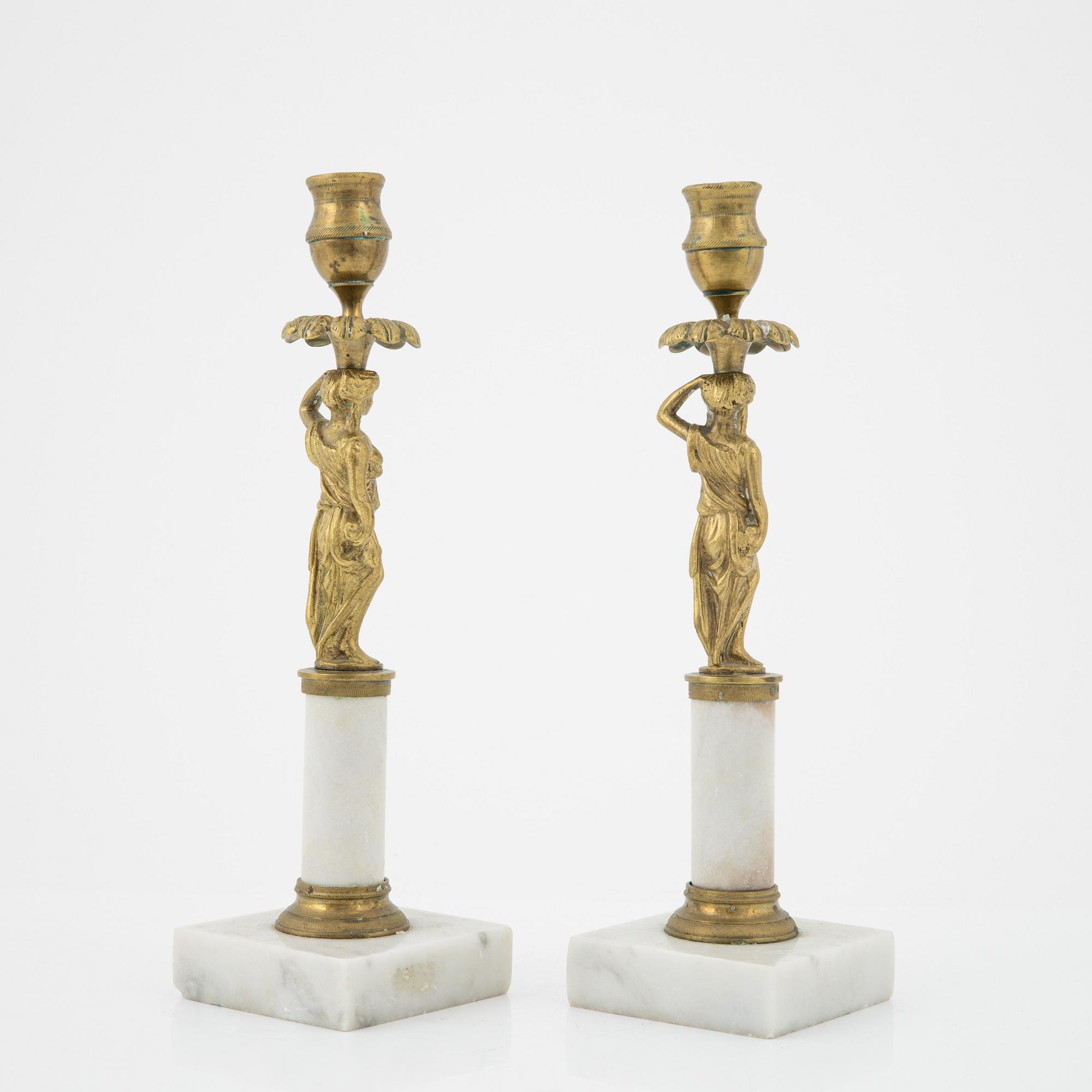 Ljusstakar, ett par, gustaviansk stil, omkring år 1900.