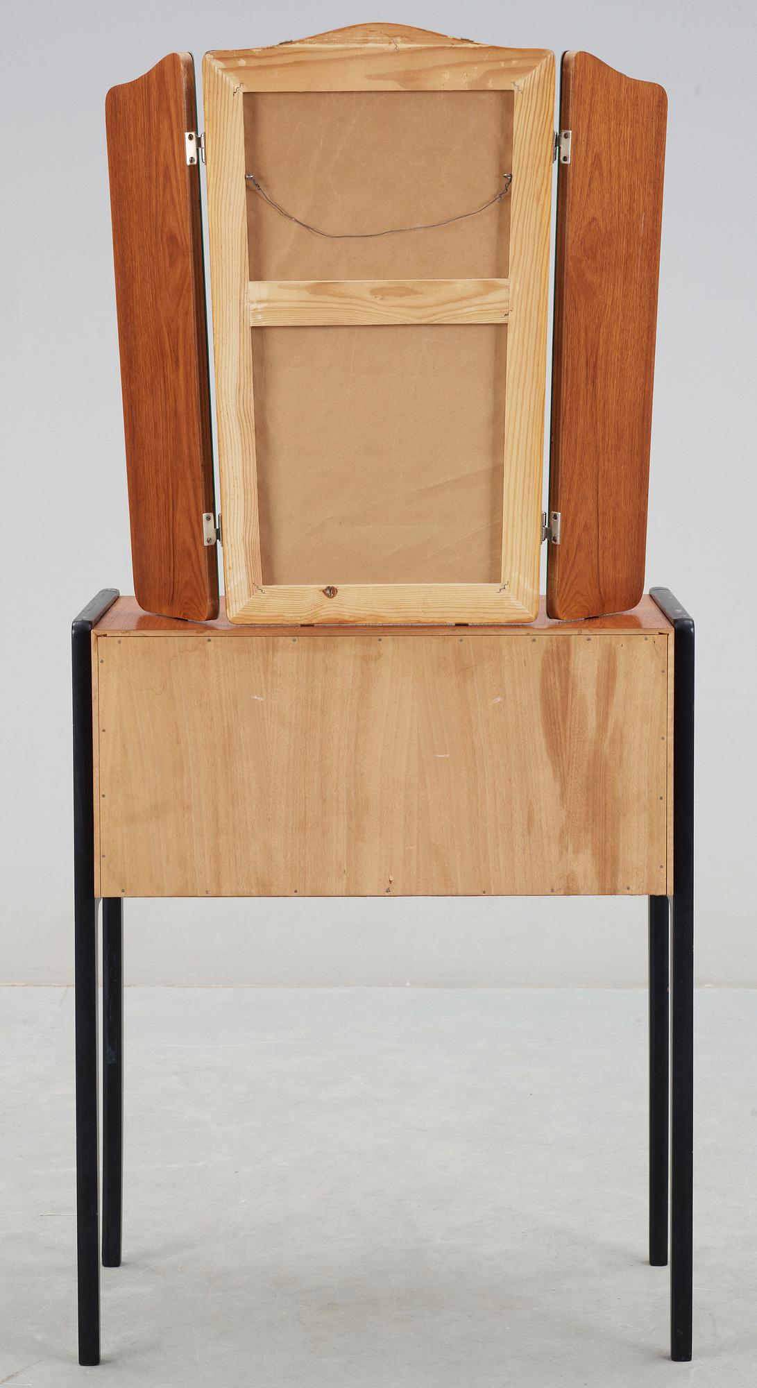 BYRÅ med HALLSPEGEL, SMF, 1950/60-tal.