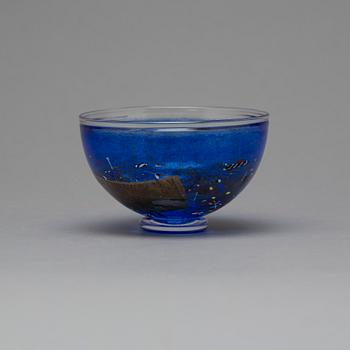 BERTIL VALLIEN, BOWL, KOSTA BODA, LATE 20TH CENTURY.