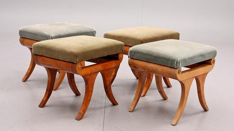 TABURETTER, 2+2, empire, trol Baltikum. 1800-talets första hälft.