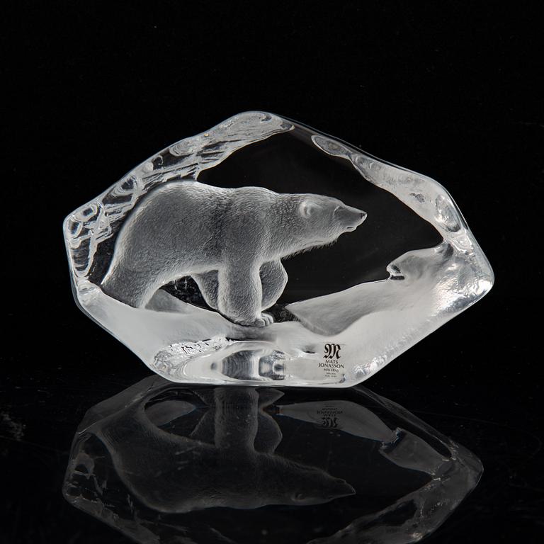 Mats Jonasson, two glass polar bears, Målerås, Sweden.