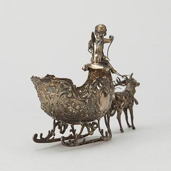 A silver bowl in the shape of a sleigh probably Germany early 20th century. Weight c. 380 gram.