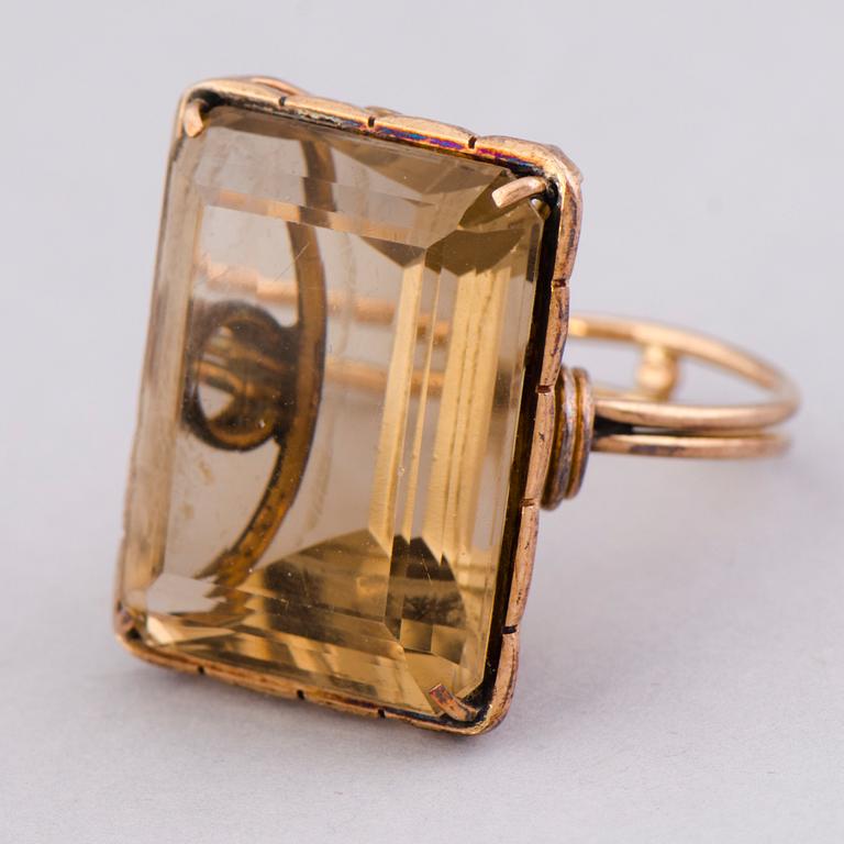 RING, fasettslipade citrin, 18K guld.