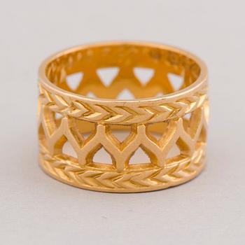 RING, 18K guld. "Uskelan sormus", Kalevala Koru 1970.