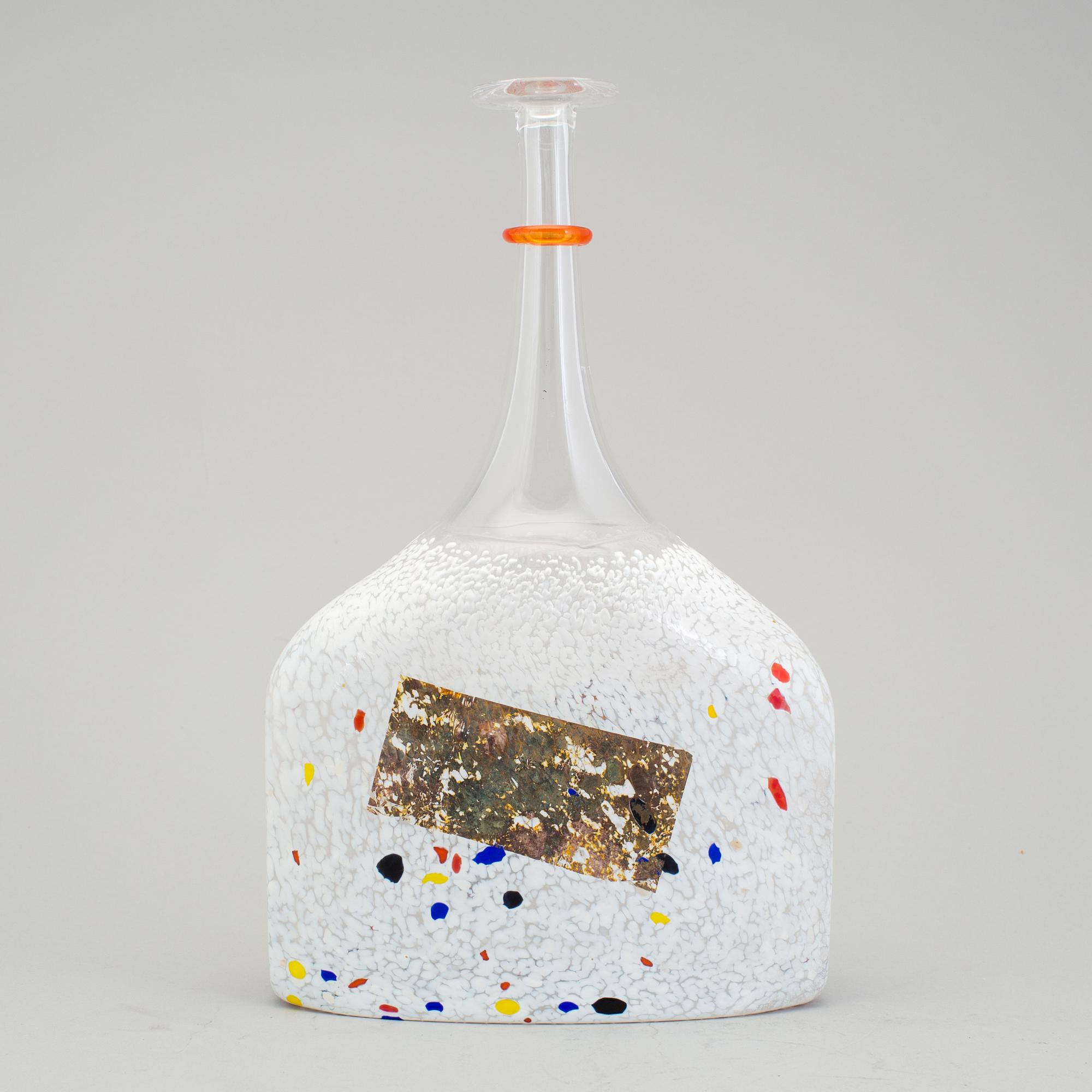 BERTIL VALLIEN, flaska i glas, "Satellite", Kosta Boda, 1980-/90-tal.