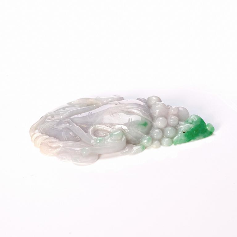 A Chinese coloured jadeit sculpture, 20th century.