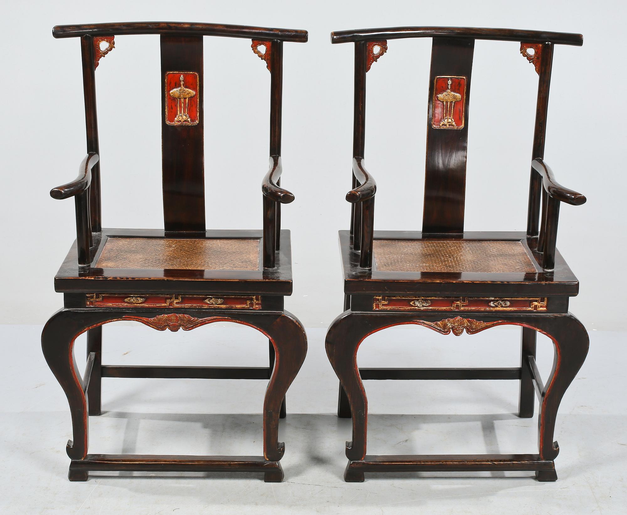 KARMSTOLAR, ett par, Kina, 1800/1900-tal.