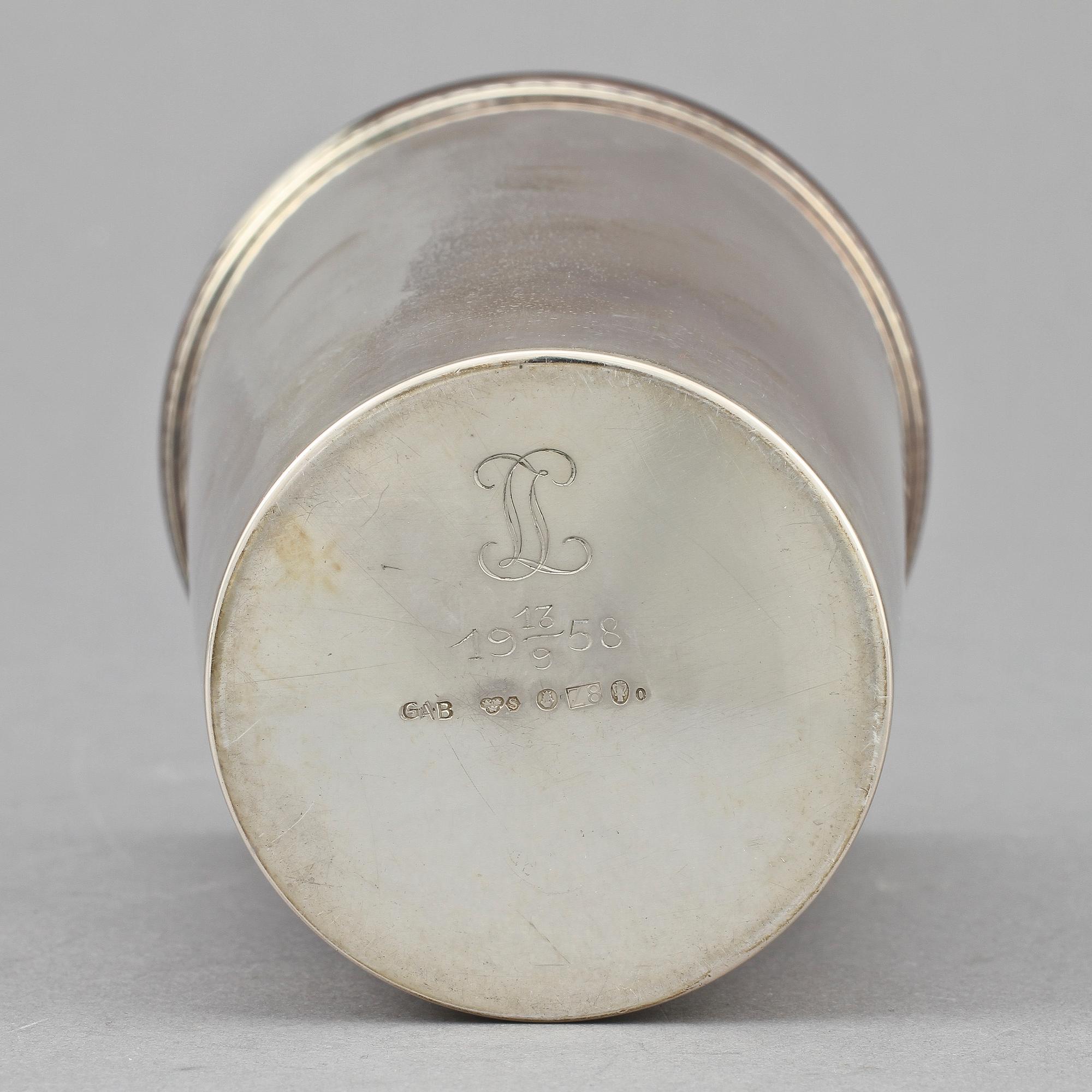 POKALER, 3 st, Sverige, 1900-tal, vikt 690 g.
