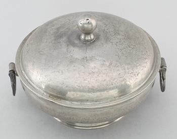 GRÖTSKÅL, tenn, otydliga stämplar, möjligen 1800-tal.