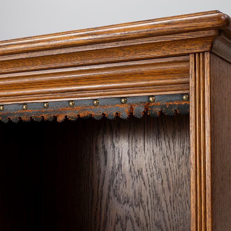 Bookcases, a pair, early 20th century.