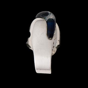 BJÖRN WECKSTRÖM, RING, "Jaaras hjälm", silver och akryl. Lapponia 1972.