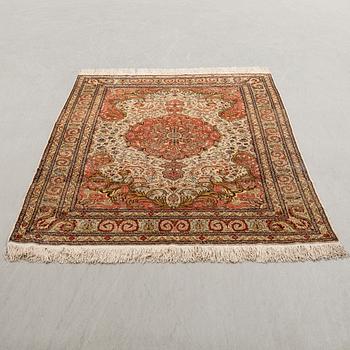 Carpet, silk, approx. 182 x 130 cm.