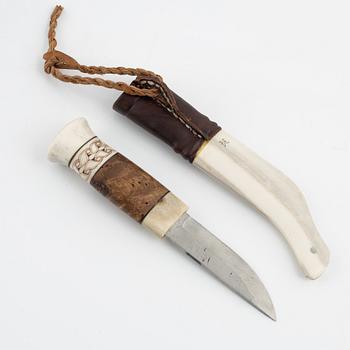 A reindeer horn knife by Bertil Fällman, signed.