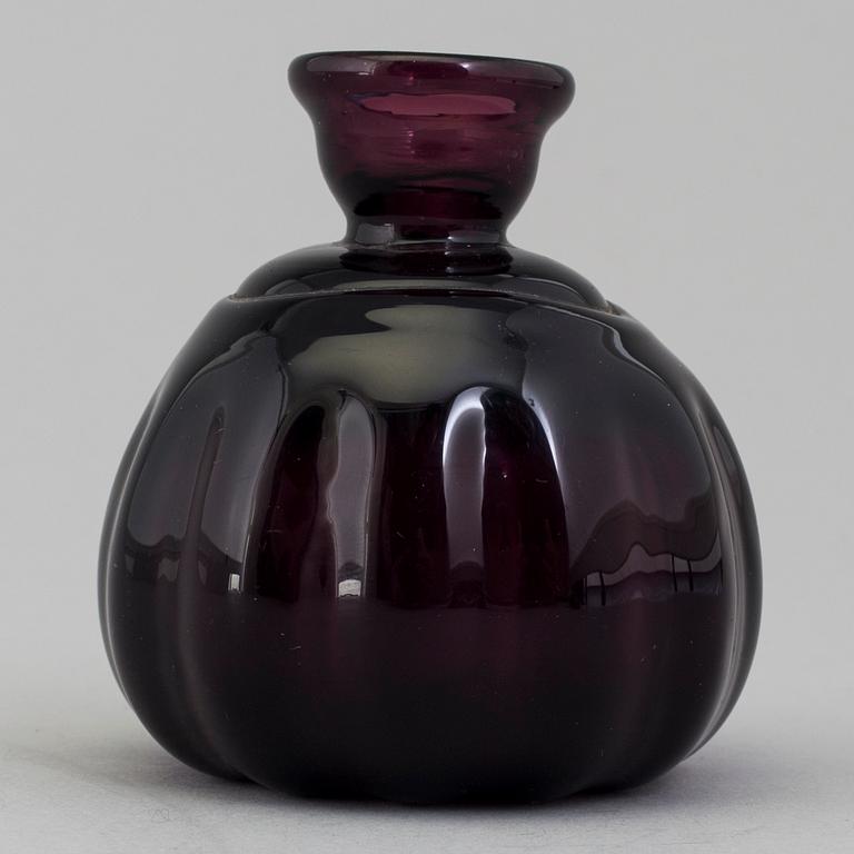 BLÄCKHORN, glas, Norge, 1700-tal.