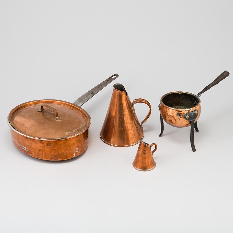 FOUR 19TH CENTURY COPPER KITCHEN ITEMS.