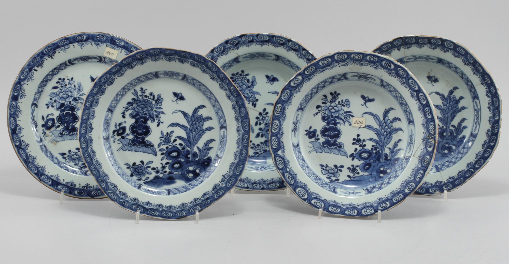 TALLRIKAR, 5 st, porslin, Kina, 1700/1800-tal.