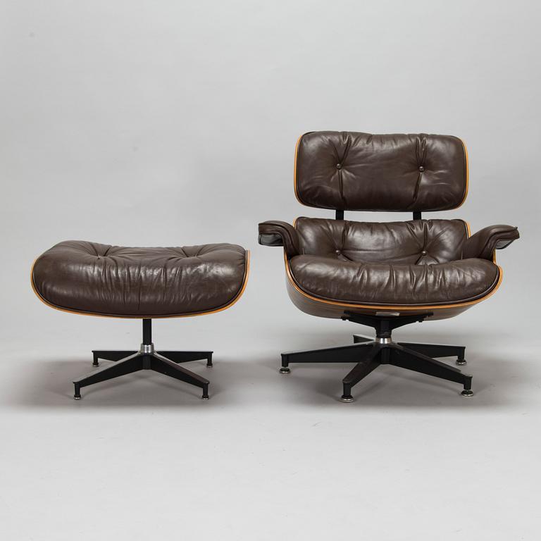 Charles och Ray Eames, fåtölj och fotpall, "Lounge chair" för Herman Miller 1970-tal.