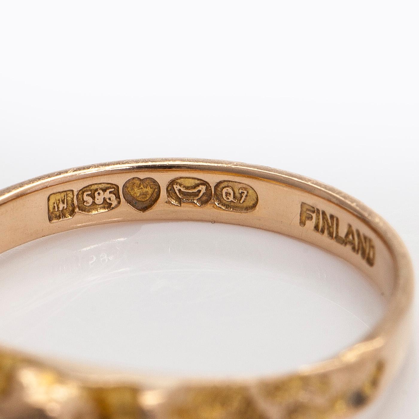 Björn Weckström, a 14K gold 'Small word' ring with a cultured pearl. Lapponia 1969.