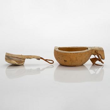 A two piece set of masur birch guksi /cups marked VE, Wilhelm Eriksson, Flakaberg, Sweden.