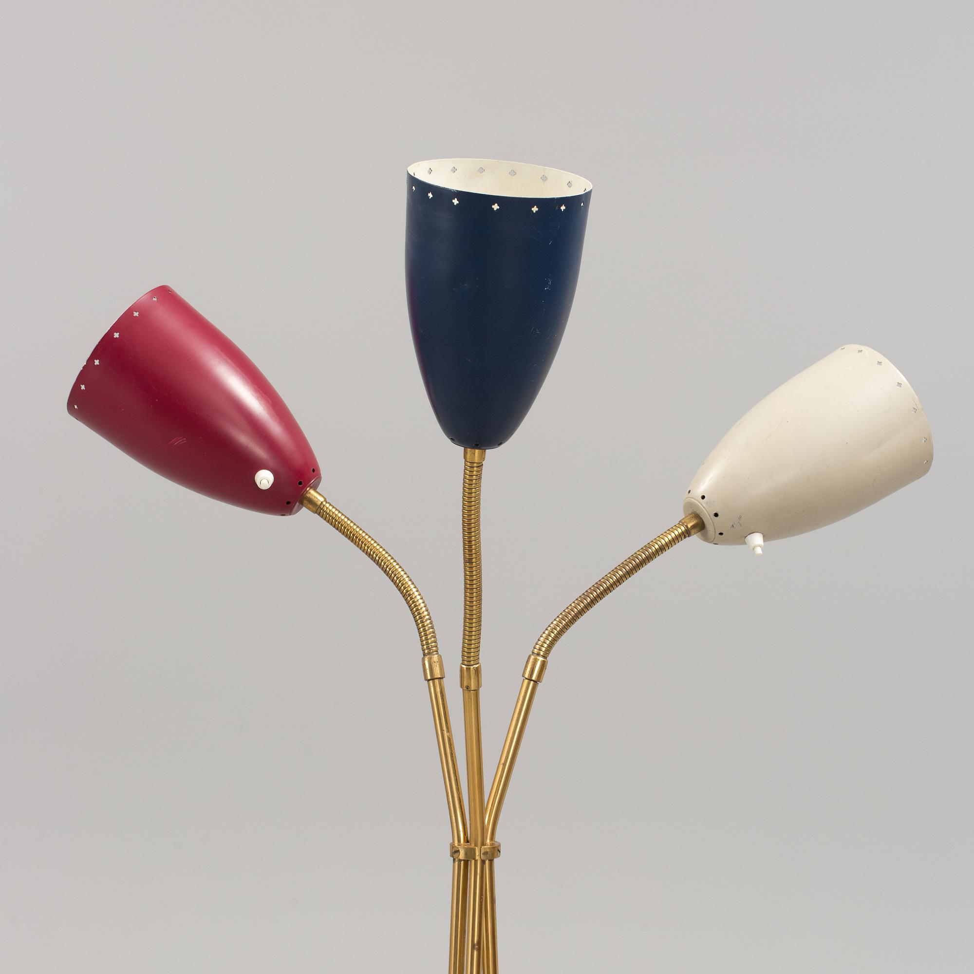 A 1950's standard light.