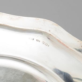 CG HALLBERG, a pair of silver dishes from Stockholm, 1939-56.