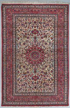 MATTA, semiantik, Isfahan, ca 302 X 197 cm.