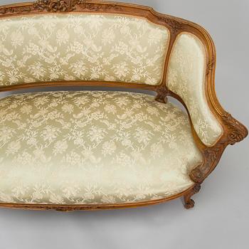 Soffa och fåtöljer, ett par, omkring 1900.