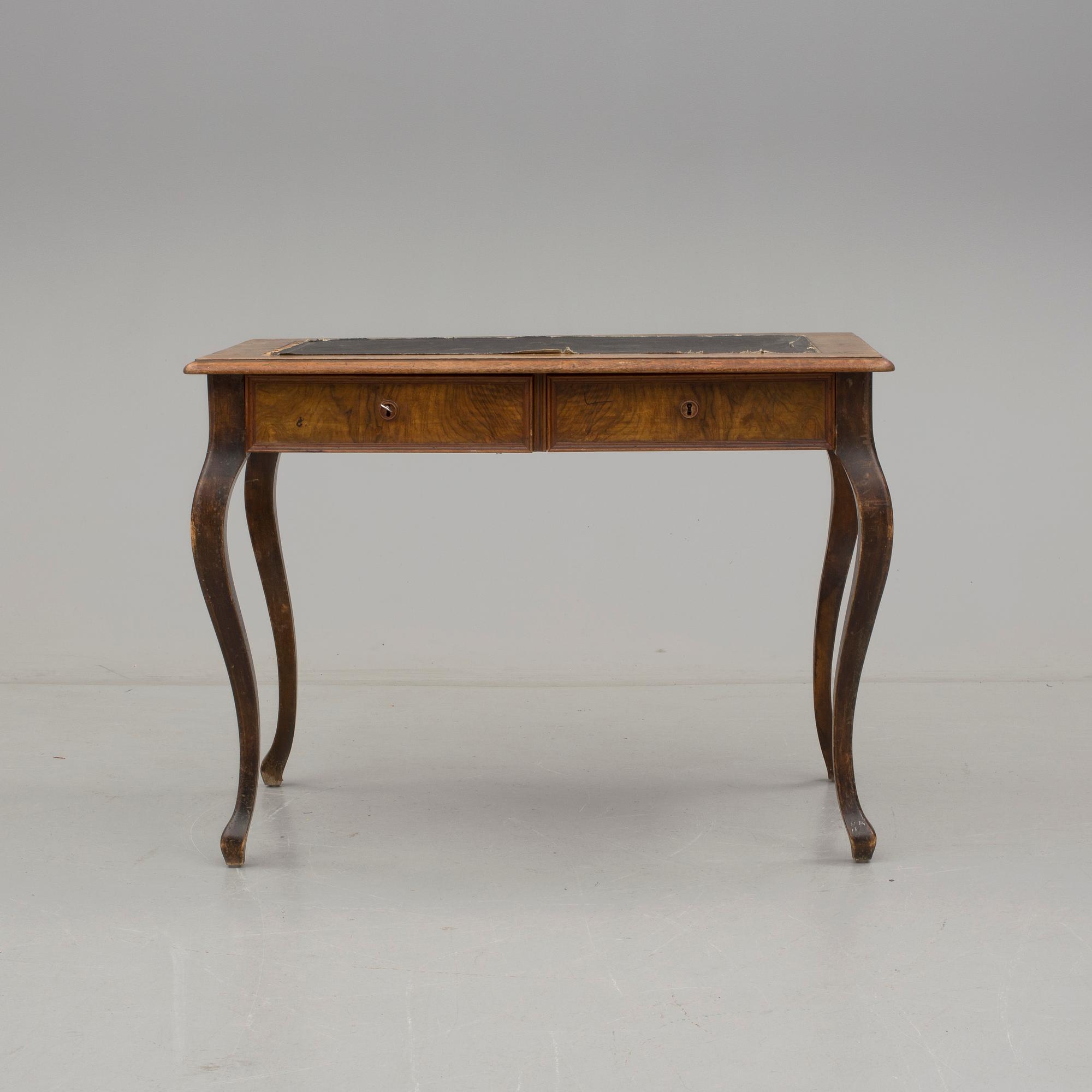 SKRIVBORD, nyrokoko. 1800-talets andra hälft.