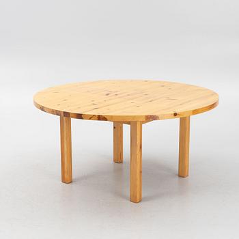 A dining table, second half of the 20th Century.