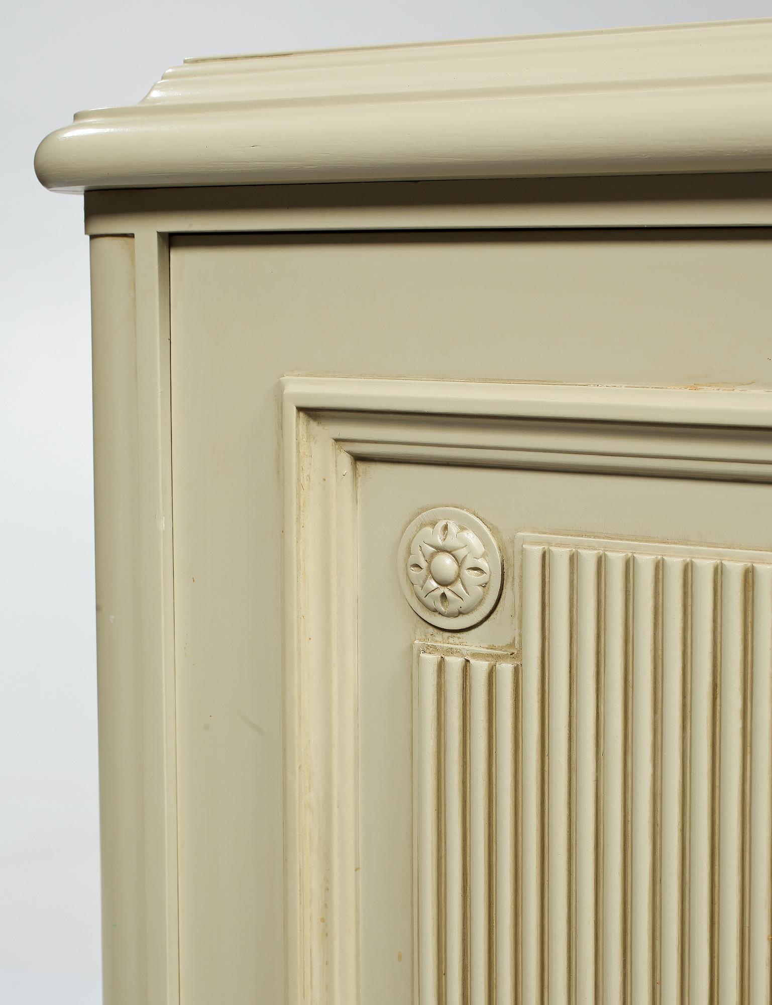 SIDEBOARD, gustaviansk stil, 1900-talets andra hälft.