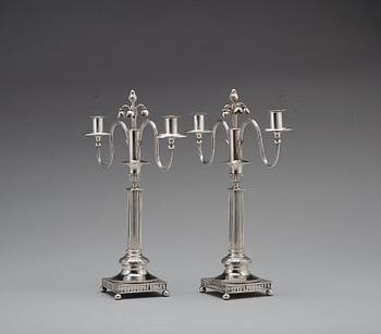 Pehr Zethelius, kandelabrar för två ljus, ett par, silver, Stockholm 1799, gustavianska.