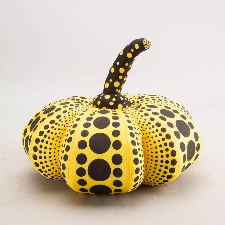 Yayoi Kusama, by object / multiple Dots obsession 2004.