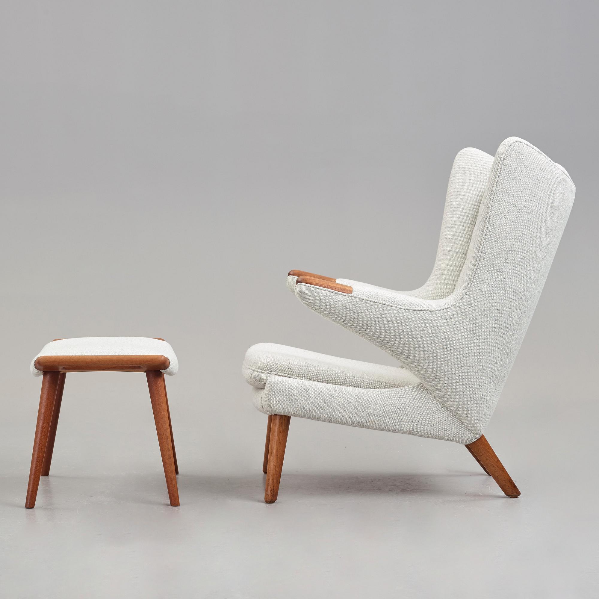Hans J. Wegner, fåtölj samt fotpall, "Bamse", AP-stolen, Danmark.