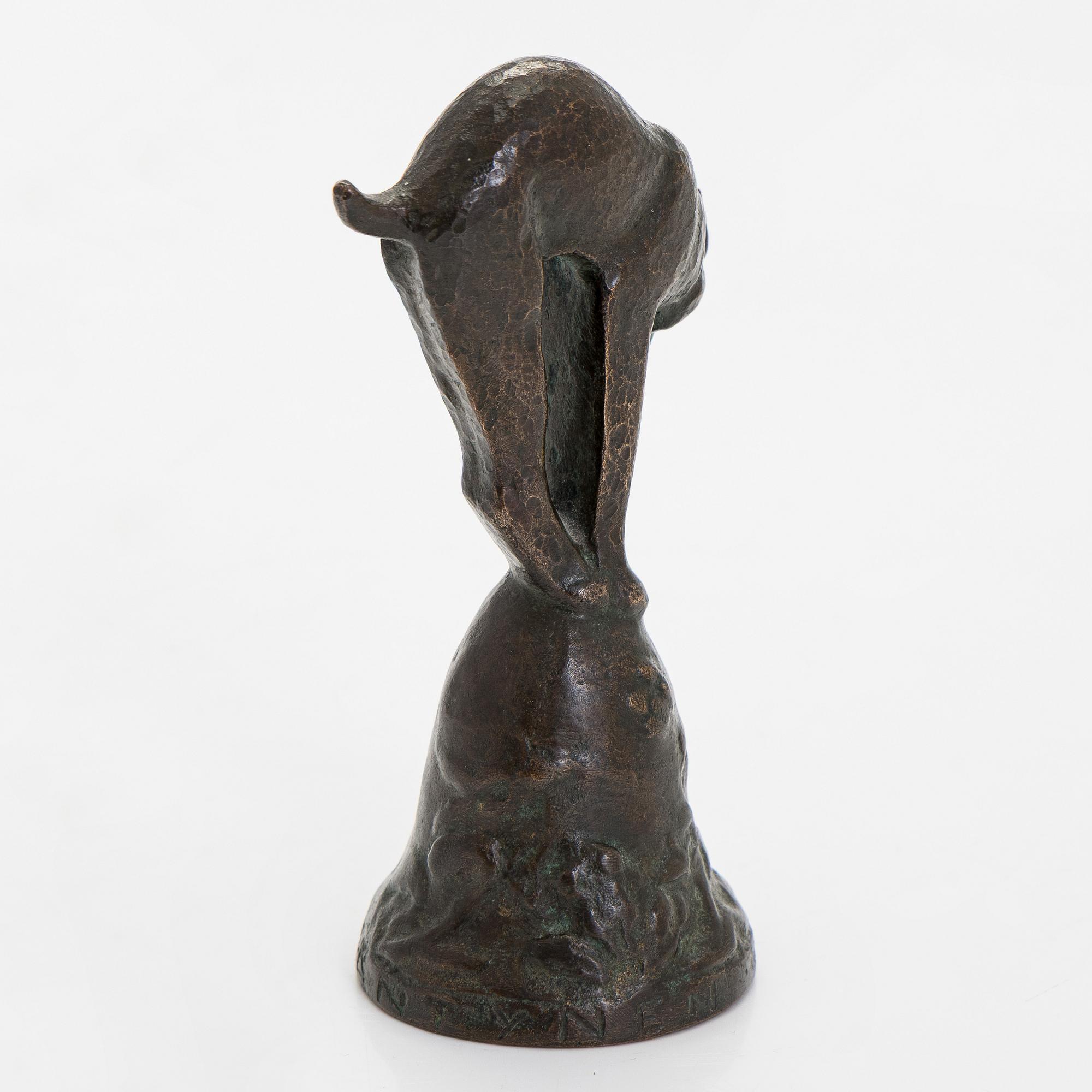 Jussi Mäntynen, Lynx on a counter bell.