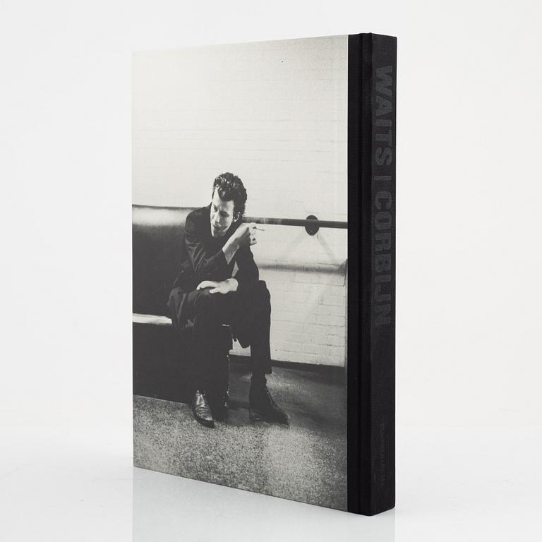 Anton Corbijn, Fotobok, "Waits / Corbijn".