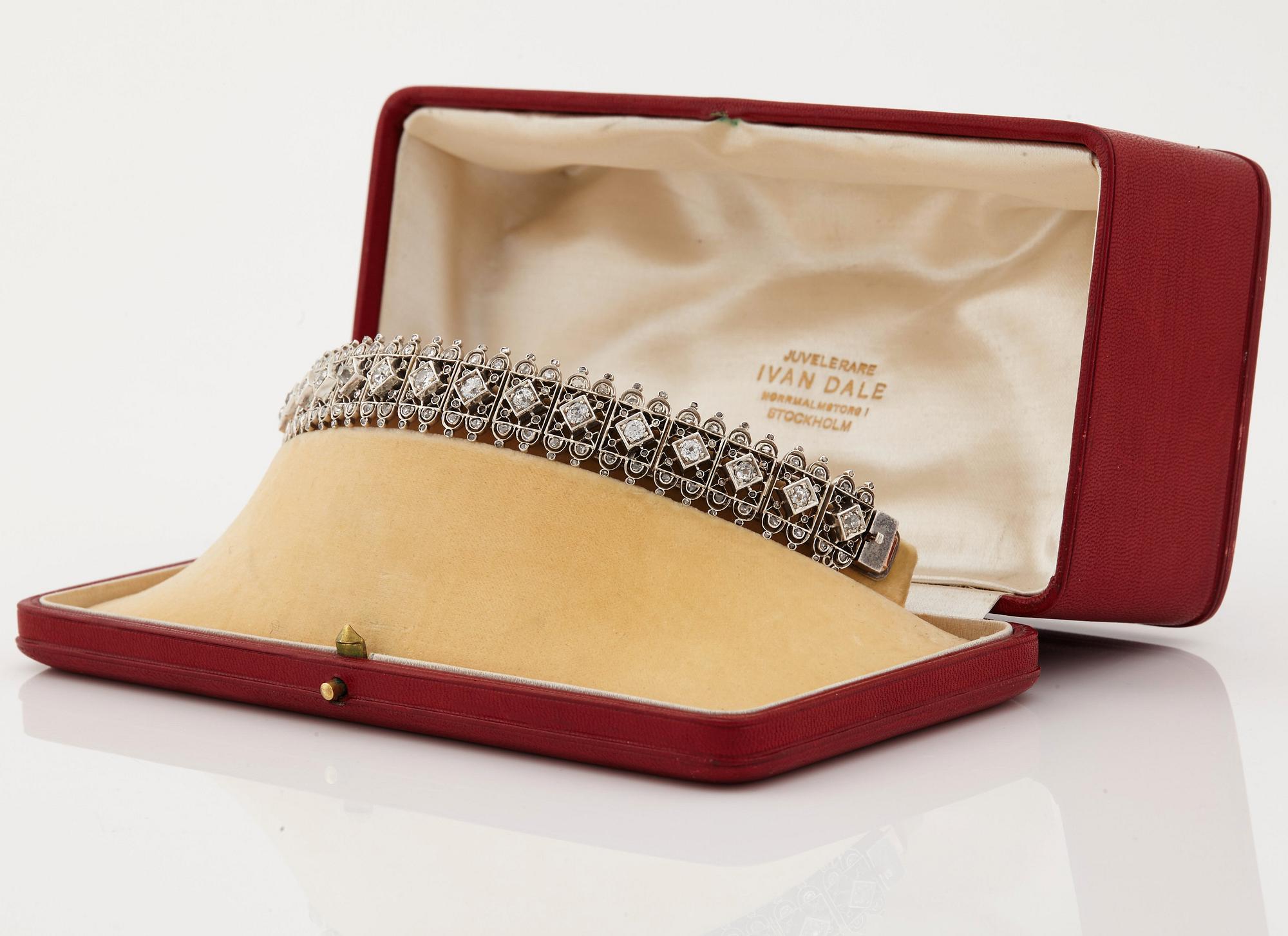 A tiara/bracelet set with old and rose cut diamonds.