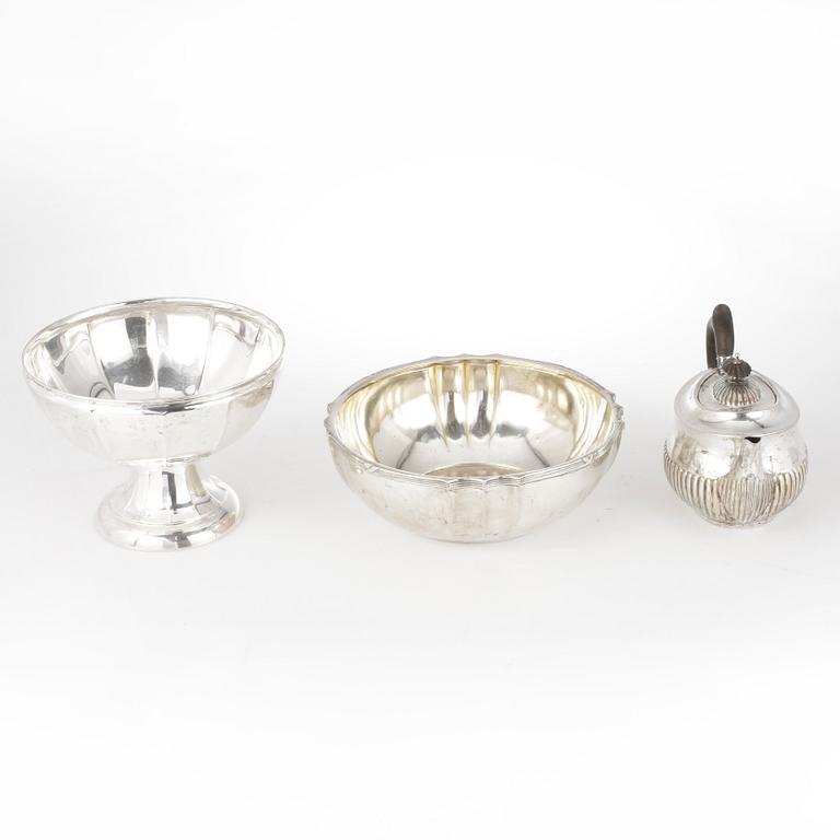 PARTI SILVER, 3 delar, bl.a A.G. Dufva, Stockholm, 1923. Total vikt inkl del med trähandtag ca 1383 gram.