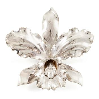 365. Wiwen Nilsson, a brooch, in the shape of a lily, sterling silver, Lund 1961.