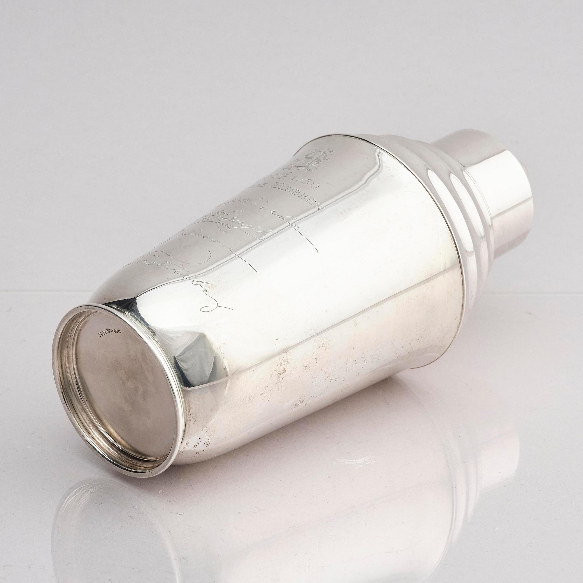 A silver cocktail shaker, mark of Nordisk silverkonst, Ramlösa, Sweden 1950.