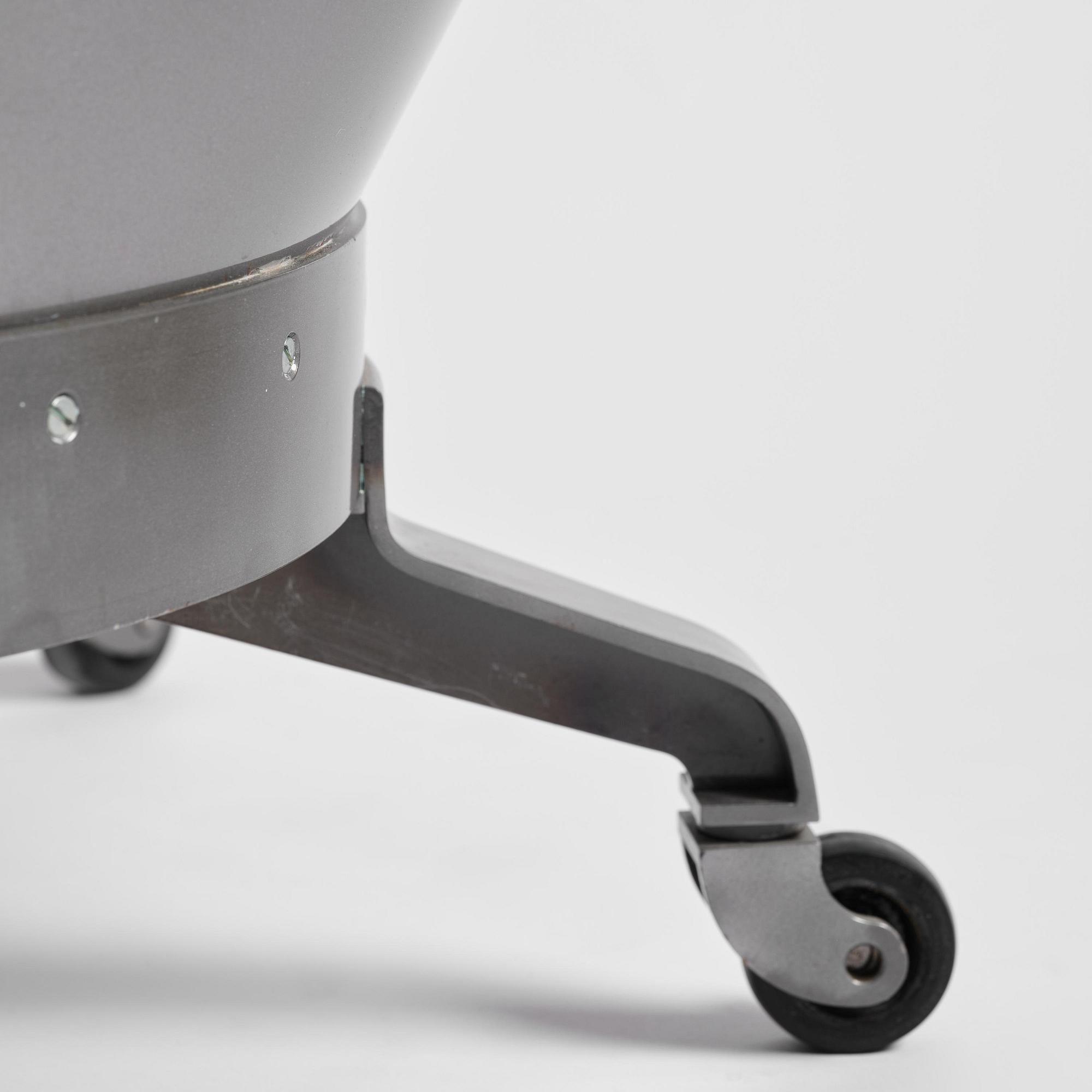 Mats Theselius, fåtölj, ”The Ritz”, ed. 56/90, Källemo, Värnamo, efter 1994.