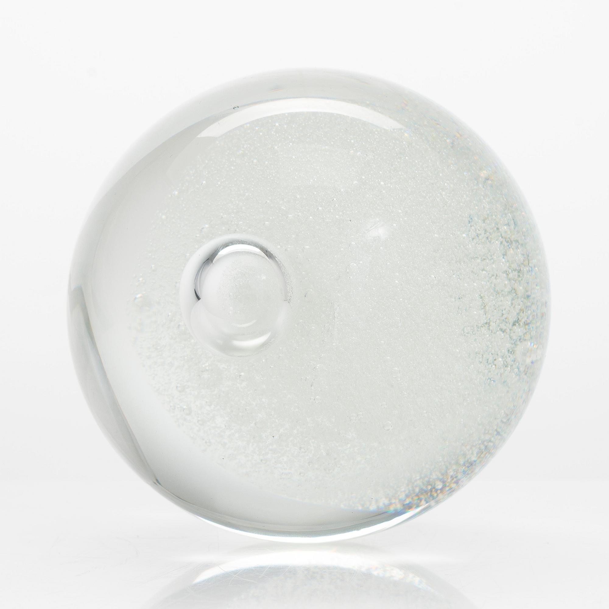 Timo Sarpaneva, glasskulptur, "Claritas Mist ball" signerad Timo Sarpaneva 72/1986.